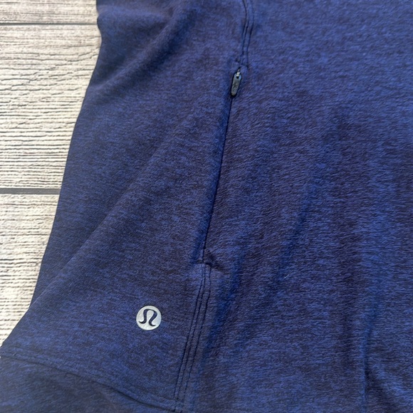 🍋Women’s Lululemon Runderful long sleeve size 6🍋 - Picture 12 of 14